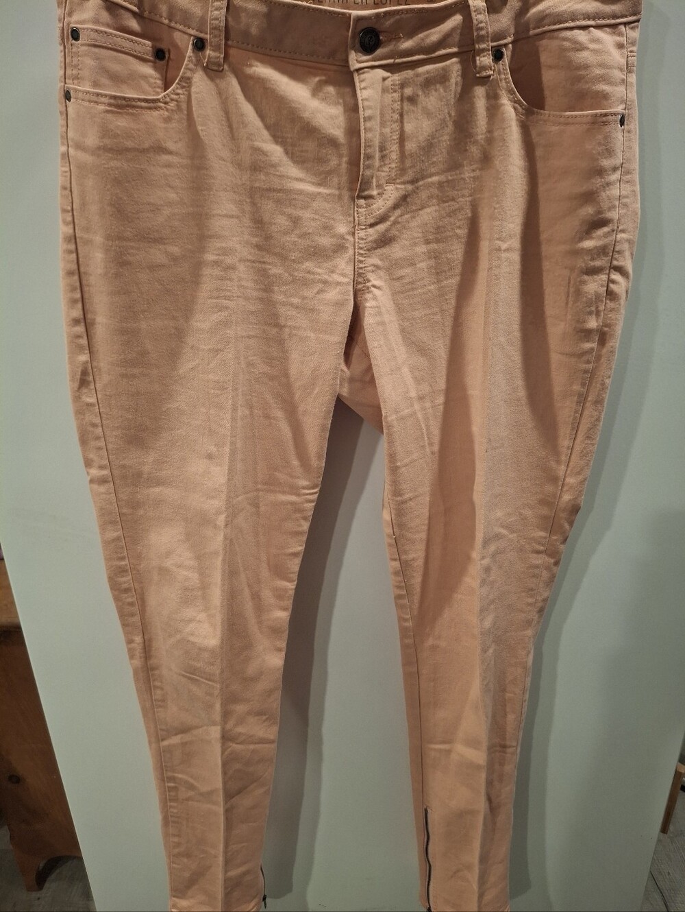 Jennifer Lopez Peach Skinny Jeans - Slim Fit